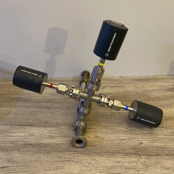 Agilent CDG-500 Capacitance Diaphragm Gauge 100 Torr Setpoints CDG500T0100VCR8S