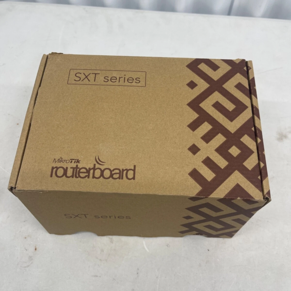 Mikrotik SXT LTE Kit RBSXTR&R11e-LTE - 2G/3G/4G/LTE CPE, 9dBi 60 Degree Antenna