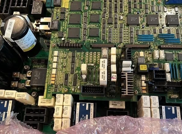 Fanuc A06B-6100-H001 6-Axis Servo Amplifier