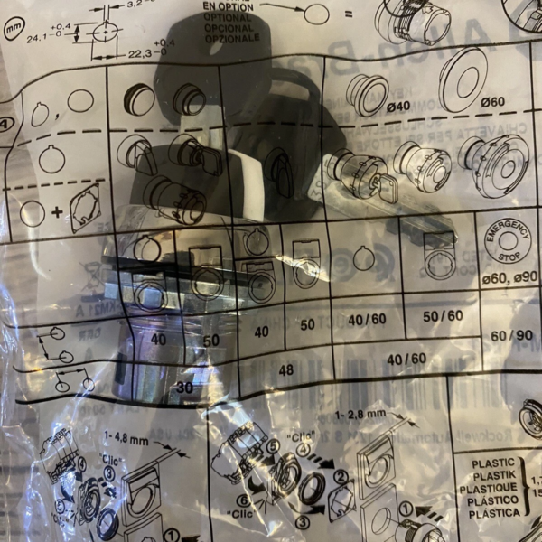 New - Allen Bradley 800FM-KM21 Key Selector Switch 2 Position, Metal, Maintained