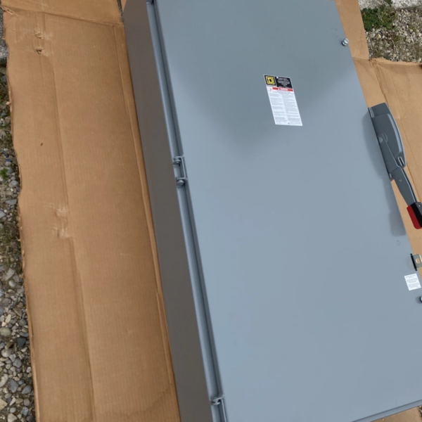 Square D CHU365 Heavy Duty Non-Fusible Switch 400A 600VAC 600VDC 3 poles, 350HP